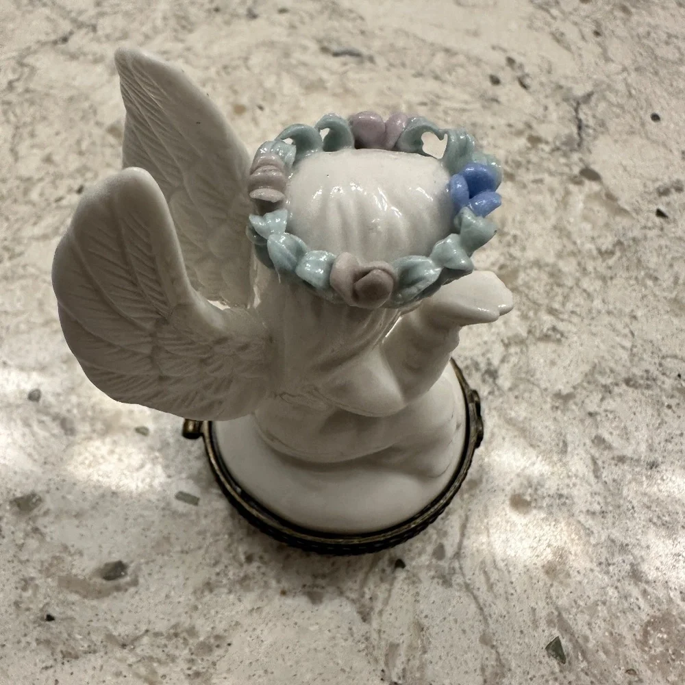Vintage Angel girl porcelain trinket‎ jewelry box